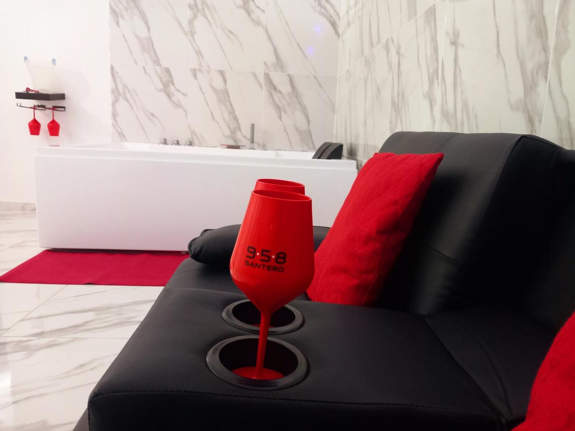 Jacuzzi Suite King Марсала Екстериор снимка